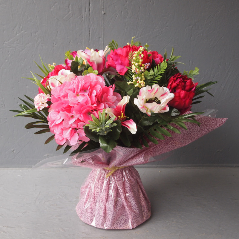 Bouquet bulle hortensias-pivoines