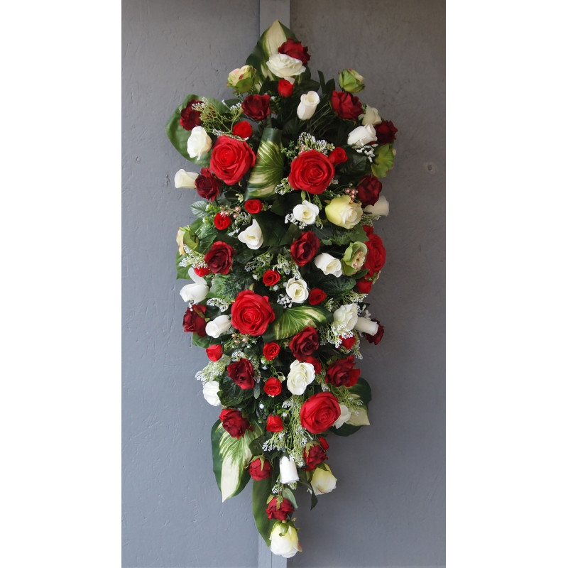 Dessus de cerceuil roses boutons