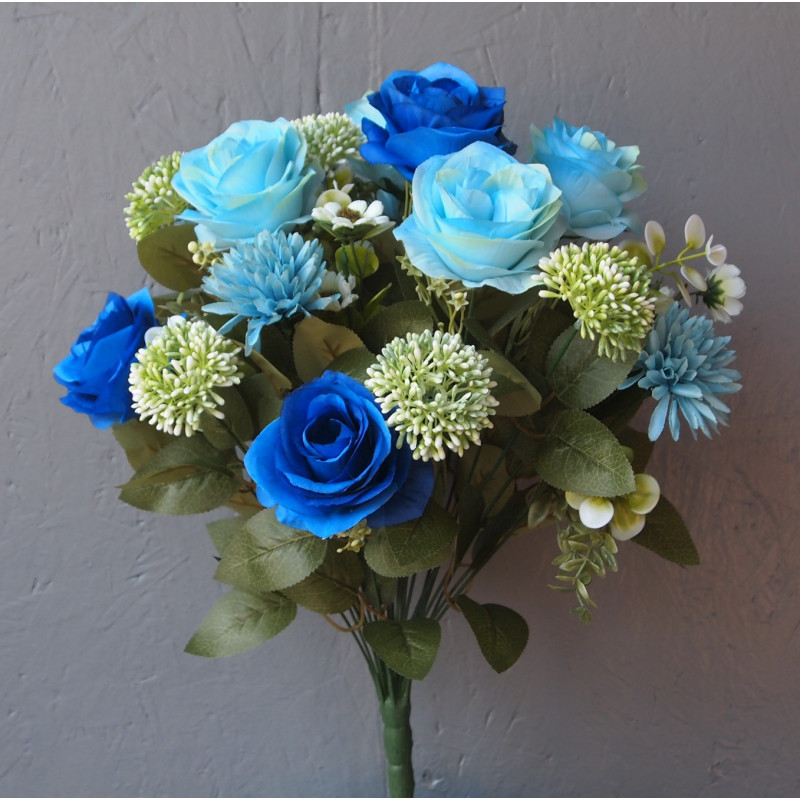 Bouquet vintage rond de roses,ail et fleurs diverses