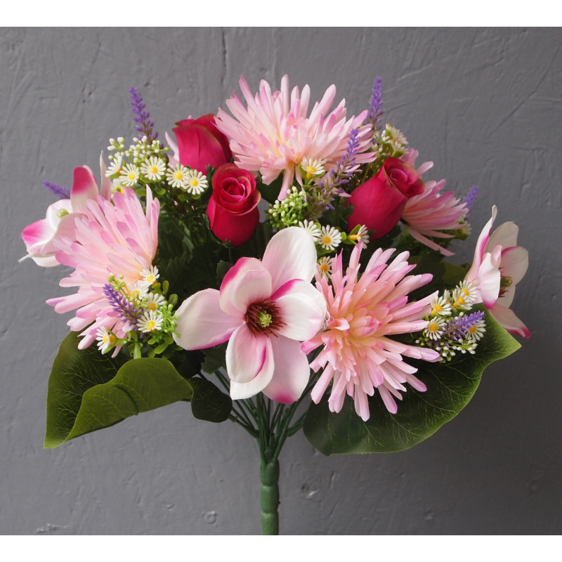 Bouquet rond de roses boutons magnolias et dalhia