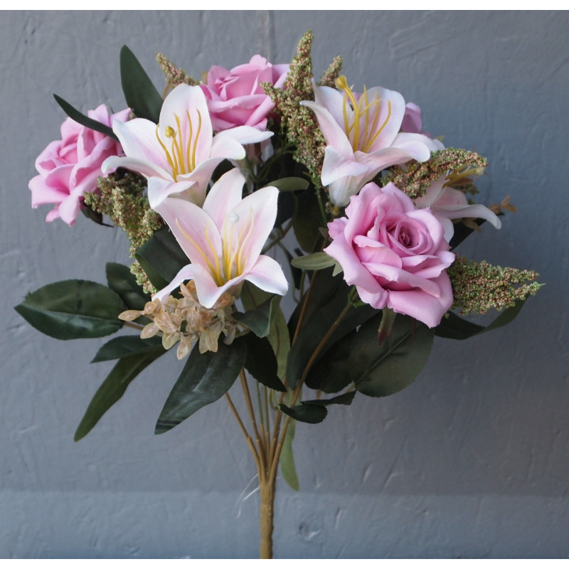 Petit bouquet de roses ouvertes et Lys