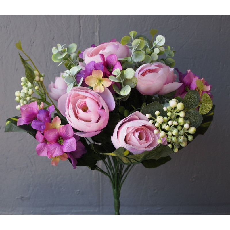 Bouquet rond de renoncules et fleurs diverse