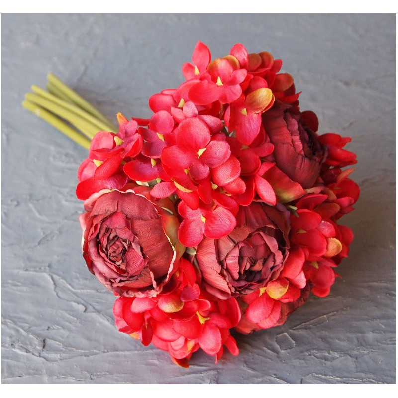 Bouquet rond, roses anciennes et hortensias